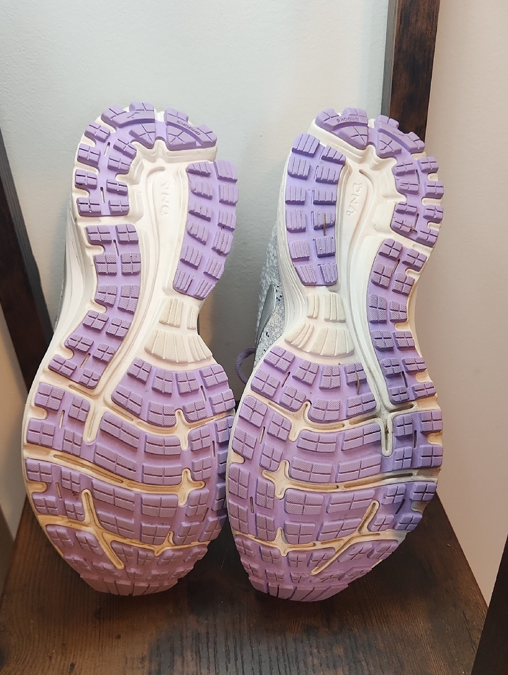Brooks Anthem 2 Sneaker - Picture 6 of 8